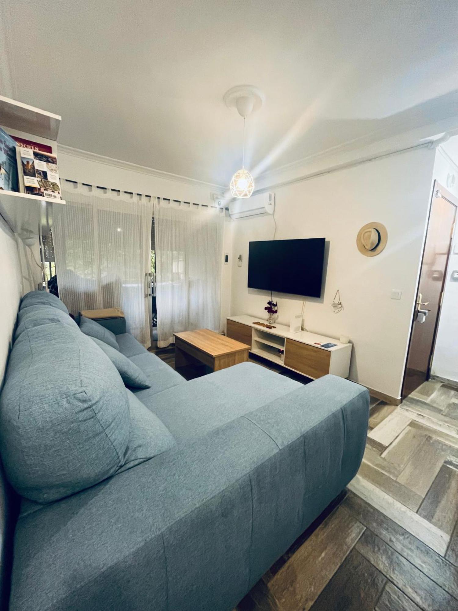 Lovely Rooms En Piso Compartido Siviglia Esterno foto